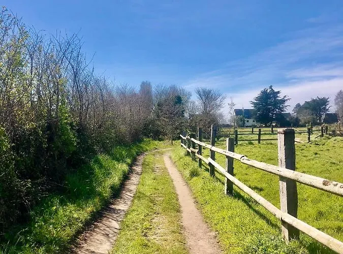 La Gervaiserie - 300m De La Country house Reville