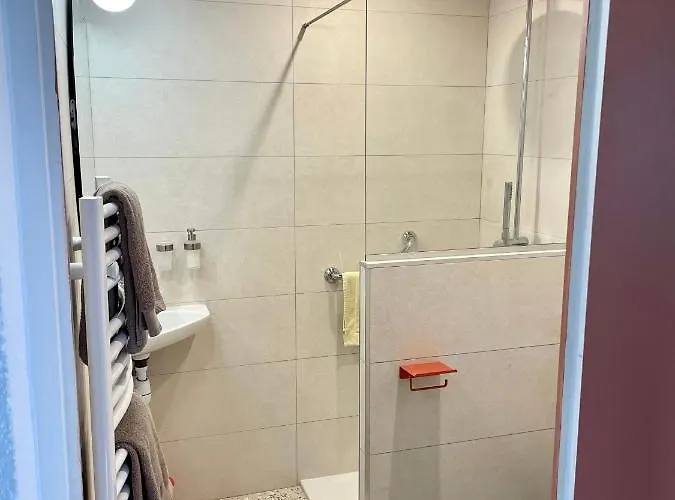 La Gervaiserie - 300m De La * Réville